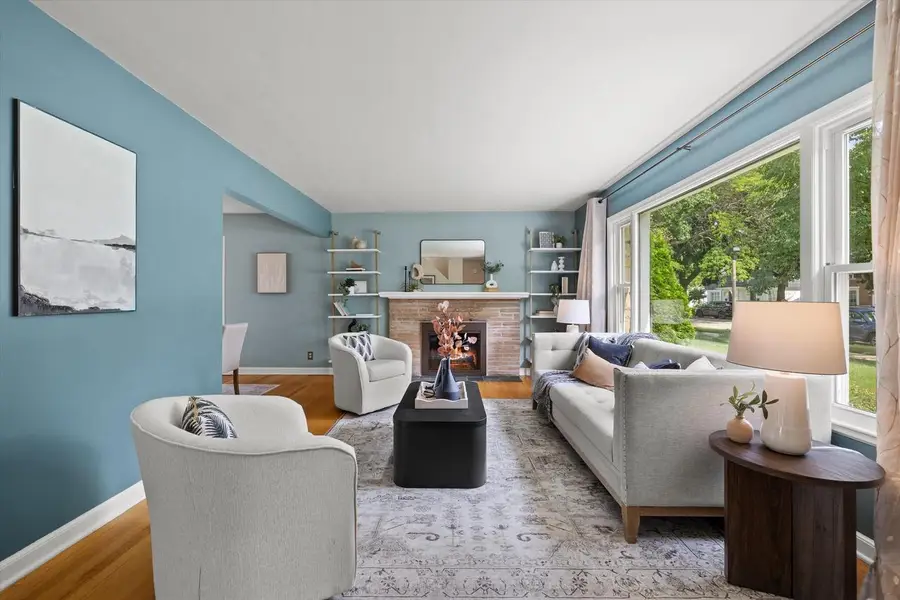 4227 N Olsen AVENUE, Shorewood, WI 53211 - #2