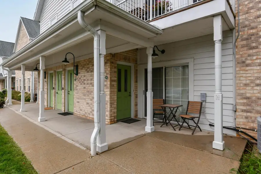 2740 Northview ROAD #104, Waukesha, WI 53188 - #2