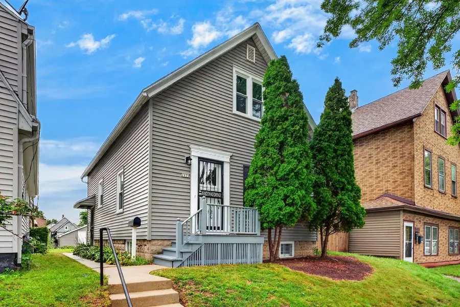 1979 S 10th STREET, Milwaukee, WI 53204 - #2