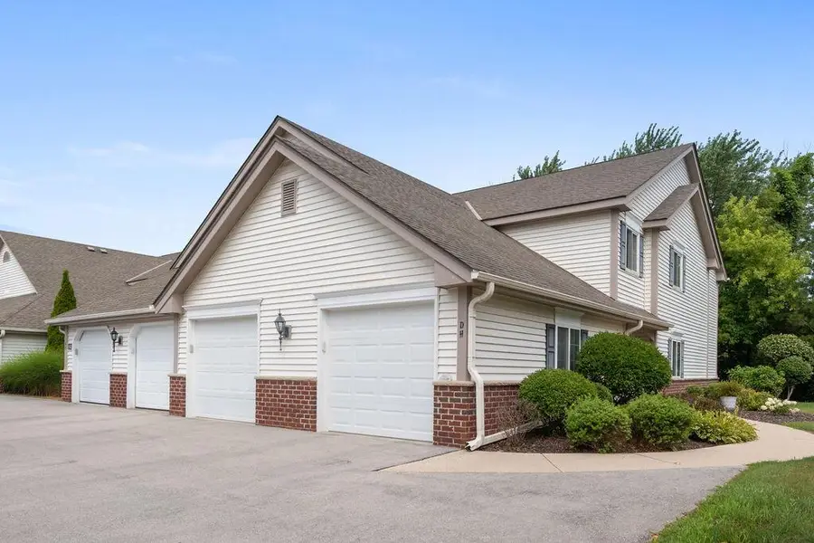 542 Pewaukee ROAD #H, Pewaukee, WI 53072 - #2