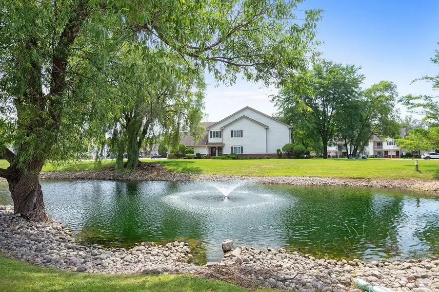 542 Pewaukee ROAD #H, Pewaukee, WI 53072 - #3