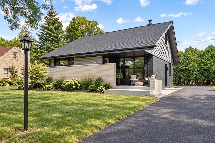 7470 N Navajo ROAD, Fox Point, WI 53217 - #2