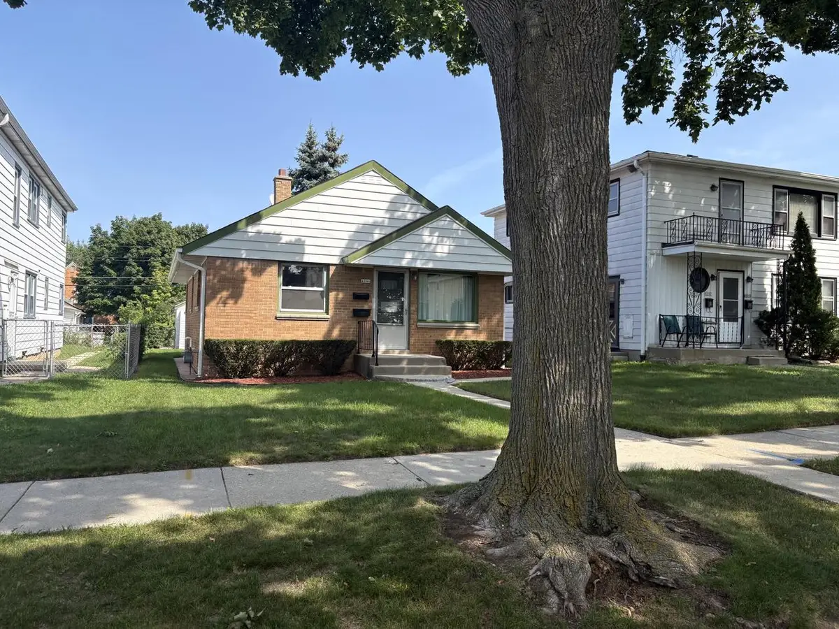 4046 N 85th STREET, Milwaukee, WI 53222 - #1