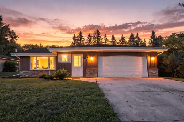 W157N10840 Catskill LANE, Germantown, WI 53022