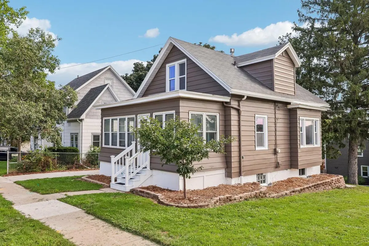 201 N Concord AVENUE, Watertown, WI 53094 - #1