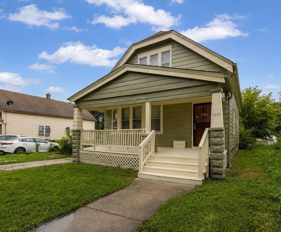 3809 N 15th STREET, Milwaukee, WI 53206 - #2