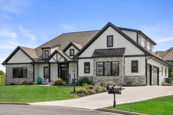 N57W19691 Holly COURT, Menomonee Falls, WI 53051