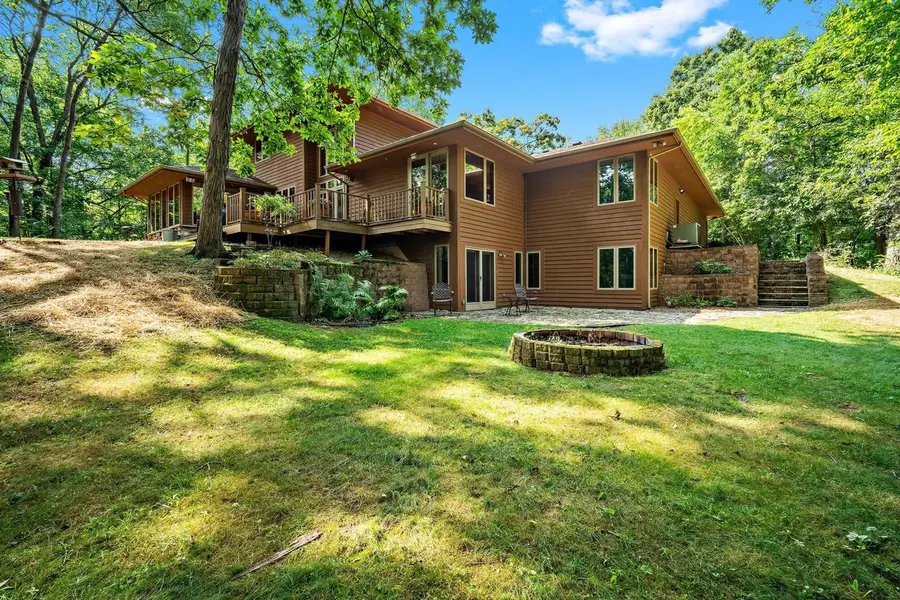 2850 S Amor DRIVE, New Berlin, WI 53146 - #2