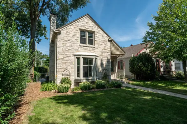 8356 Currie AVENUE, Wauwatosa, WI 53213