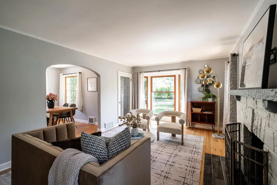 8356 Currie AVENUE, Wauwatosa, WI 53213 - #2
