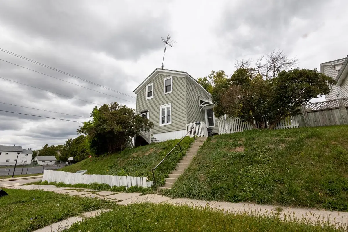 1236 St Clair AVENUE, Sheboygan, WI 53081 - #1