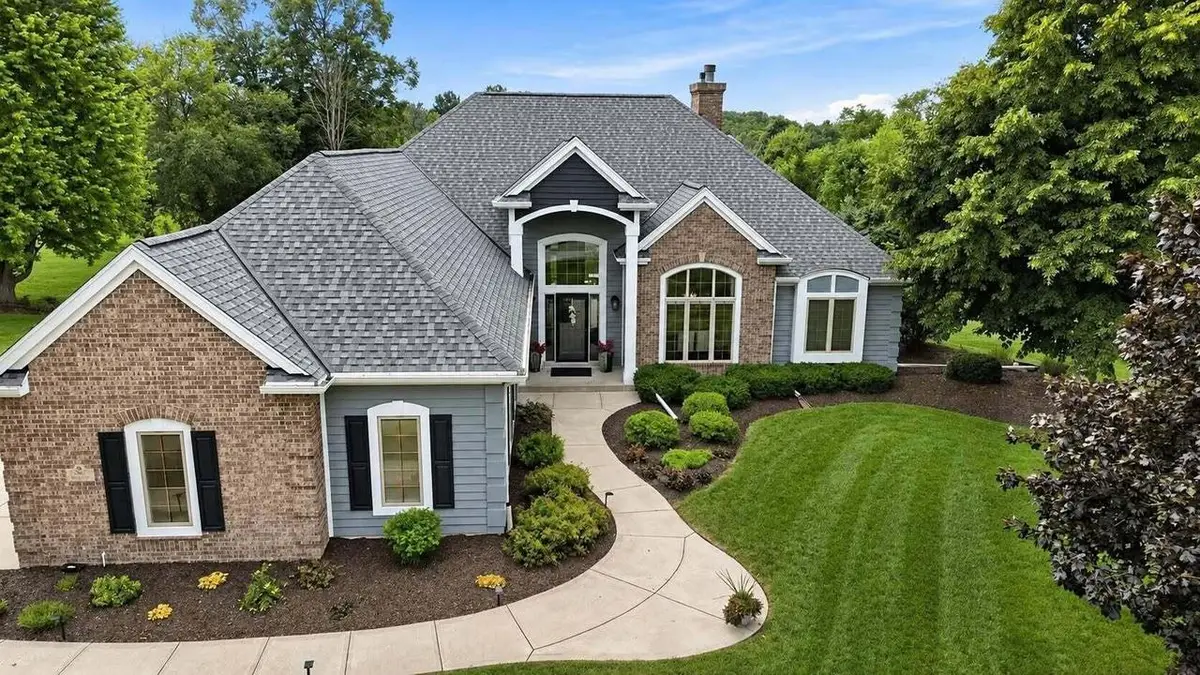 N66W38333 Deer Creek COURT, Oconomowoc, WI 53066 - #1