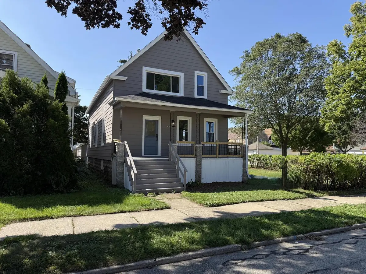3807 E Edgerton AVENUE, Cudahy, WI 53110 - #1