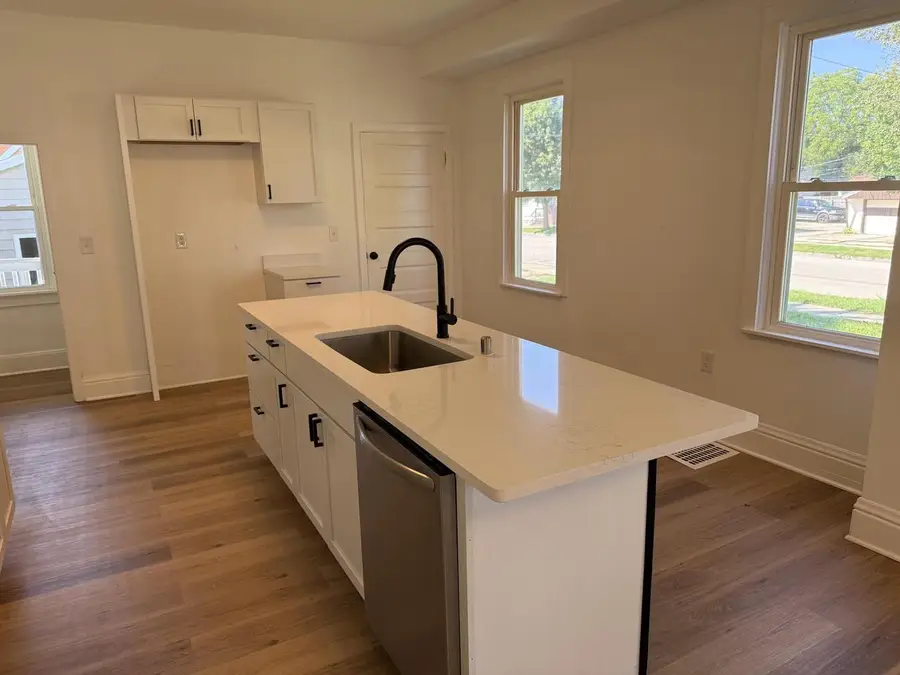3807 E Edgerton AVENUE, Cudahy, WI 53110 - #3
