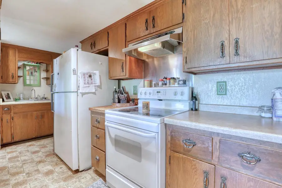 427 W Main STREET, West Bend, WI 53090 - #2