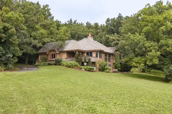 S29W29210 Wayne Keith CIRCLE, Waukesha, WI 53188