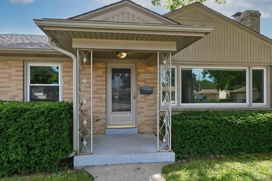 3433 Stratford AVENUE, Racine, WI 53402 - #3