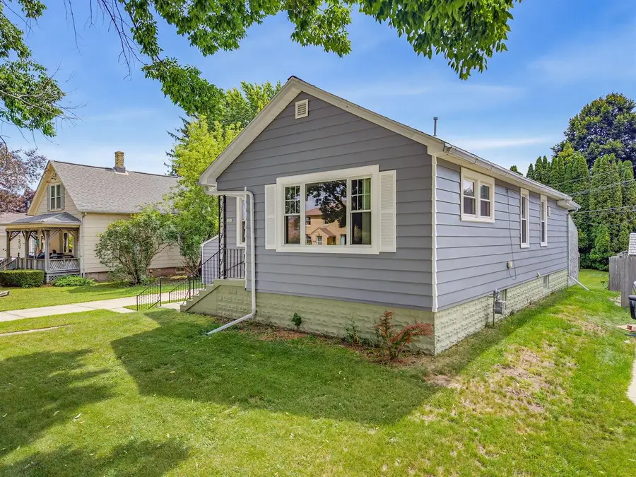 1021 Wilson AVENUE, Sheboygan, WI 53081 - #3