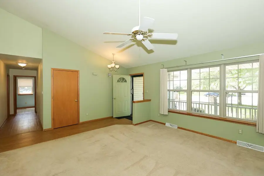 6652 S Scenic COURT, Franklin, WI 53132 - #2
