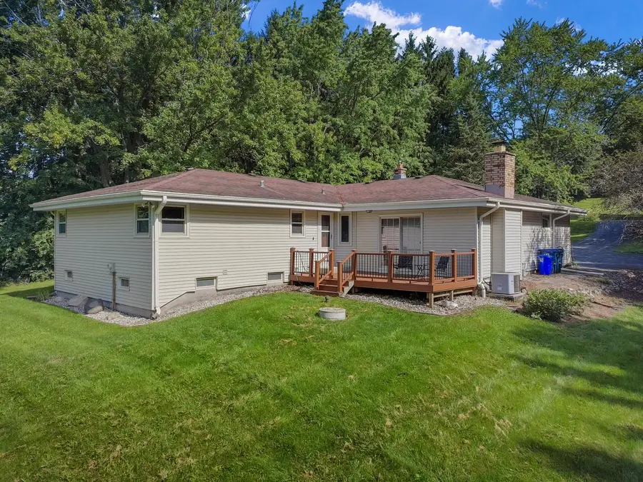 S25W27059 Winnebago WAY, Waukesha, WI 53188 - #3
