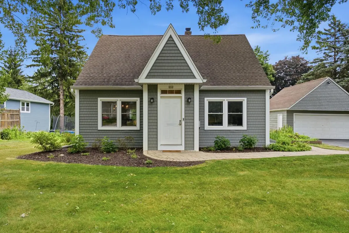 202 S Highland AVENUE, Thiensville, WI 53092 - #1