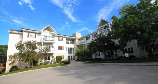 715 Canterberry COURT #215, West Bend, WI 53090