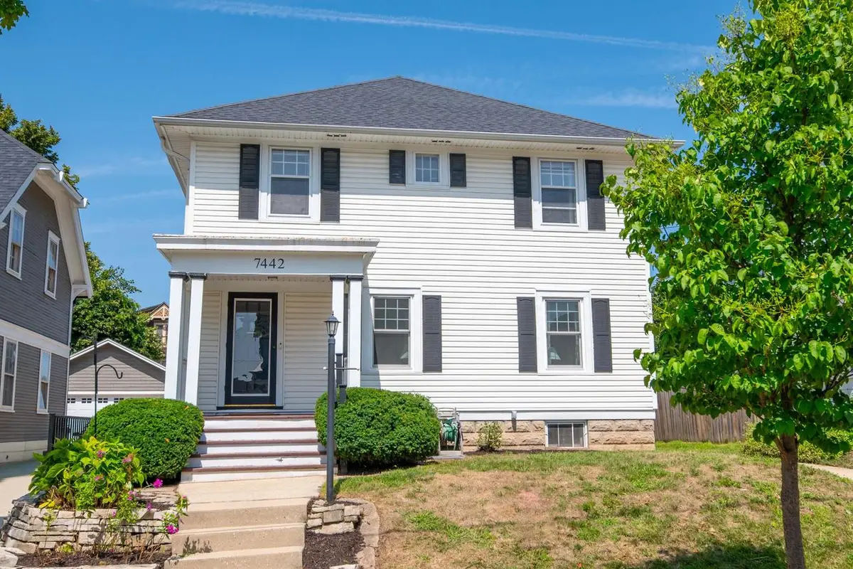 7442 Lincoln PLACE, Wauwatosa, WI 53213 - #1