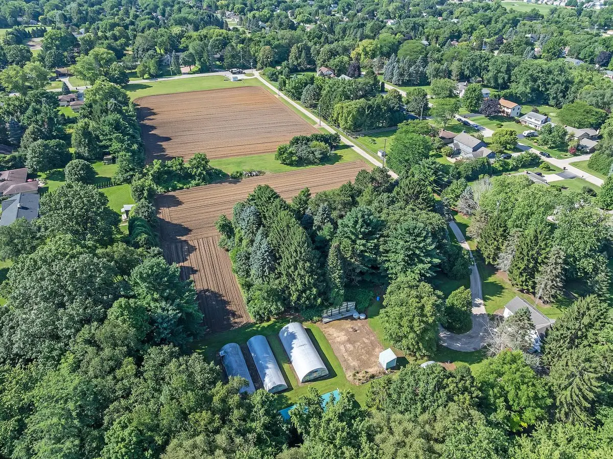 332 4 MILE ROAD, Racine, WI 53402 - #1