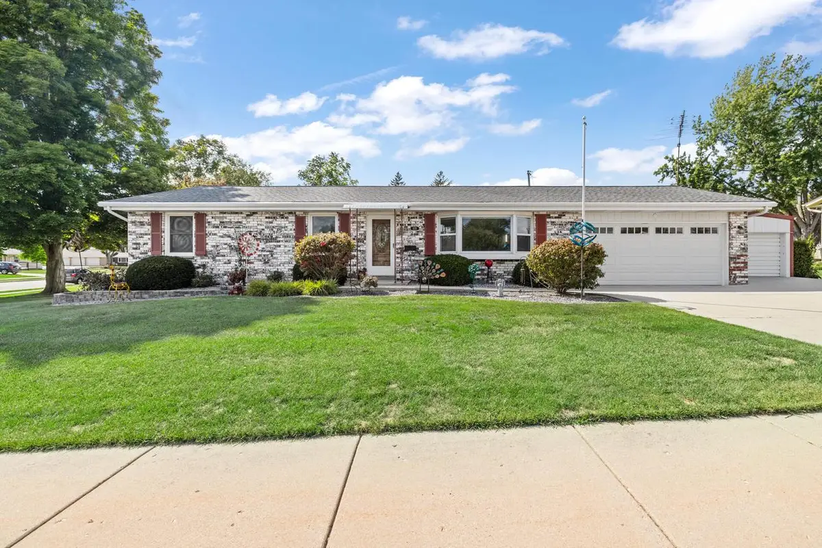 1125 Western AVENUE, Kewaskum, WI 53040 - #1