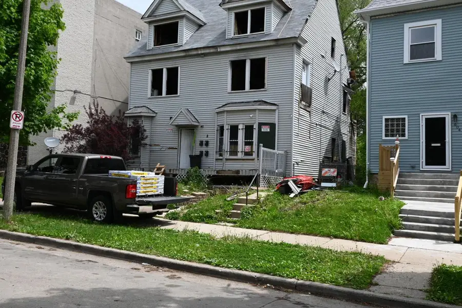 608 N 30th STREET, Milwaukee, WI 53208 - #3