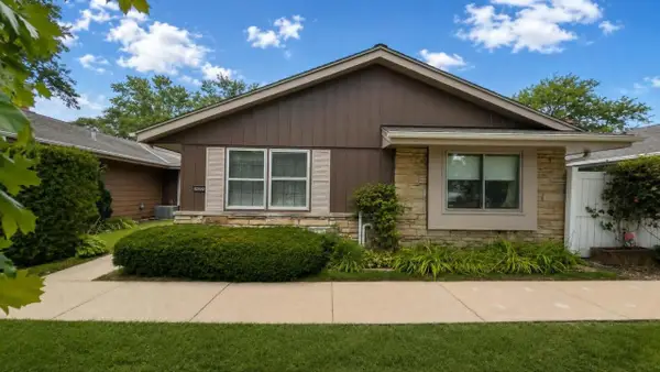 5292 Woodbridge LANE S, Greenfield, WI 53221