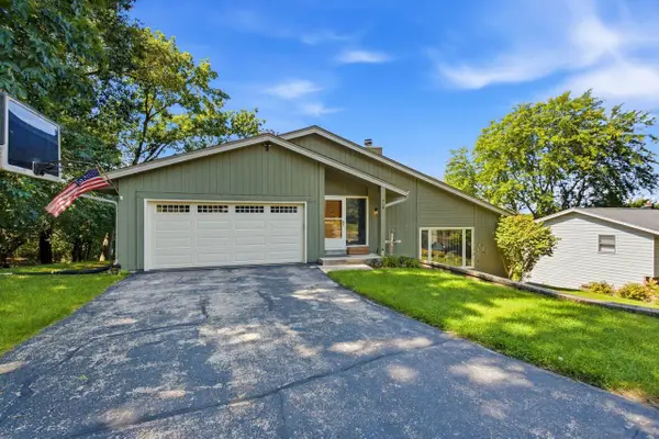 719 Wexford WAY, Hartland, WI 53029