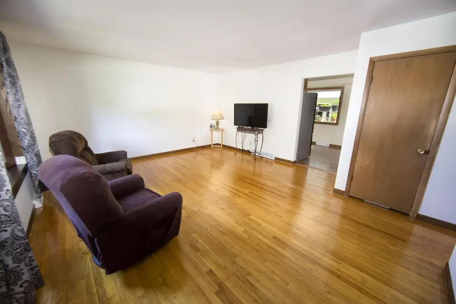 1505 Edgewood AVENUE, South Milwaukee, WI 53172 - #3