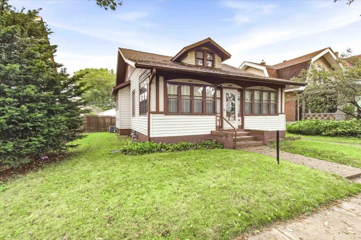 1007 8th STREET S, La Crosse, WI 54601 - #1