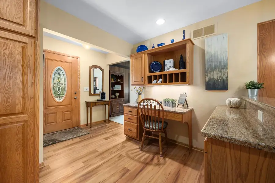 6109 Thornridge LANE, Greendale, WI 53129 - #2