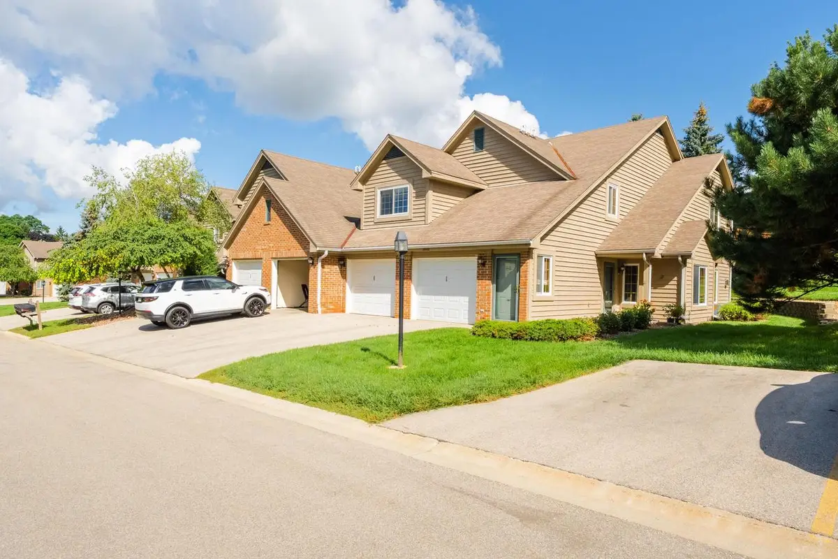 18600 Brookfield Lake DRIVE #53, Brookfield, WI 53045 - #1