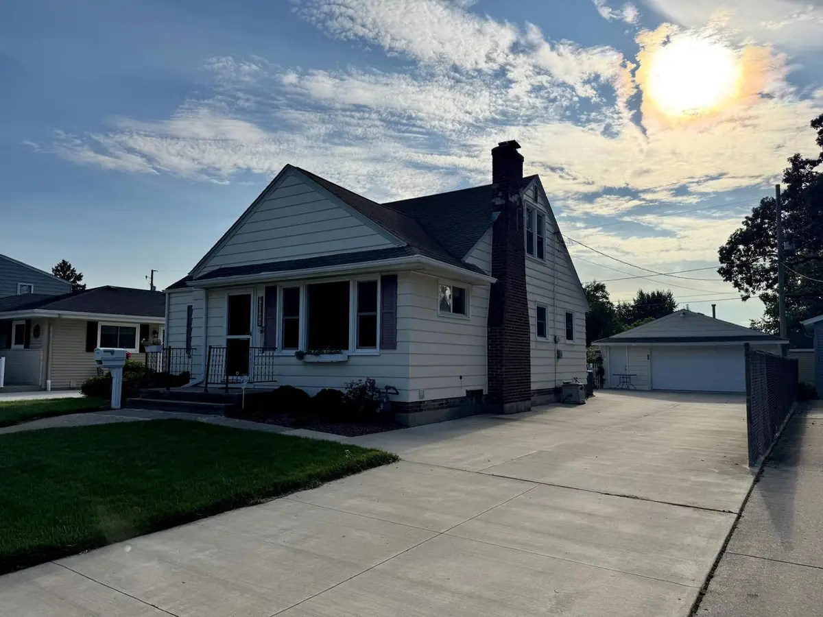 7812 40th AVENUE, Kenosha, WI 53142 - #1