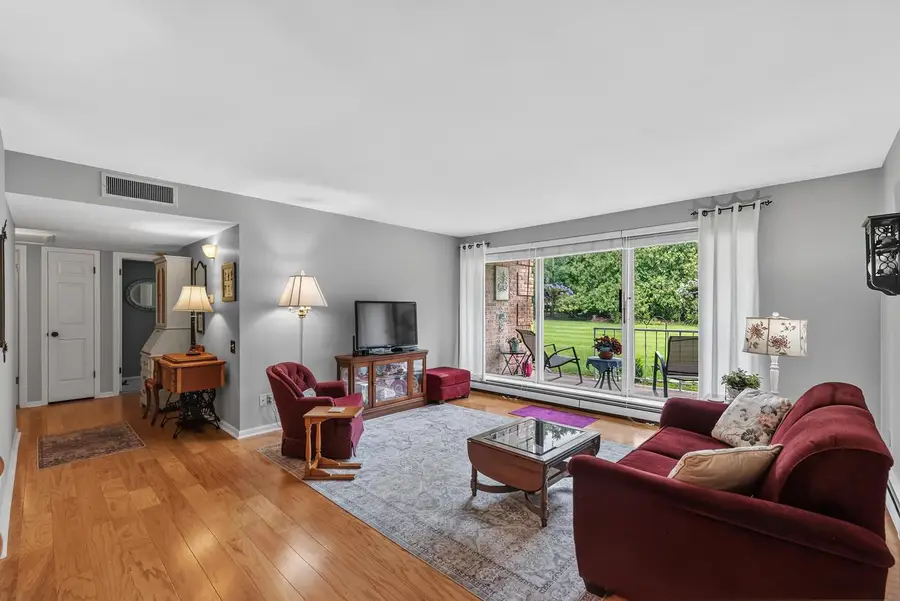 940 W Heritage COURT #104, Mequon, WI 53092 - #2