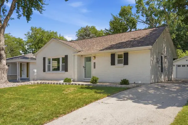 3430 N Mayfair ROAD, Wauwatosa, WI 53222
