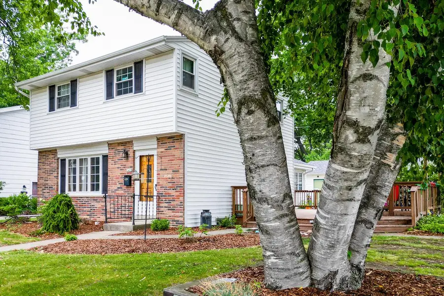 1400 Manitowoc AVENUE, South Milwaukee, WI 53172 - #2