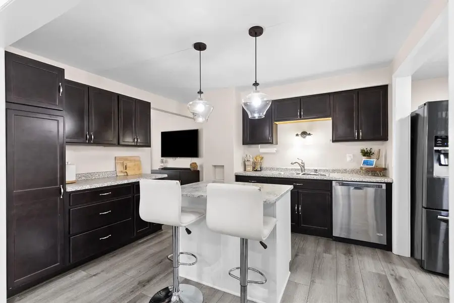 4908 W Lynndale AVENUE, Milwaukee, WI 53220 - #3
