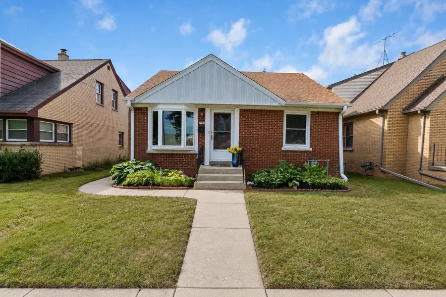 3907 E Holmes AVENUE, Cudahy, WI 53110 - #2