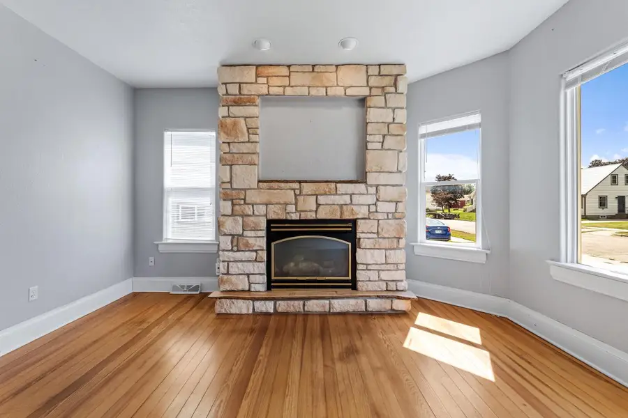 304 Jefferson STREET E, Caledonia, MN 55921 - #3