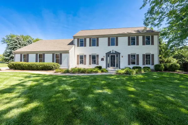 W328N3834 Range Woods DRIVE, Nashotah, WI 53058