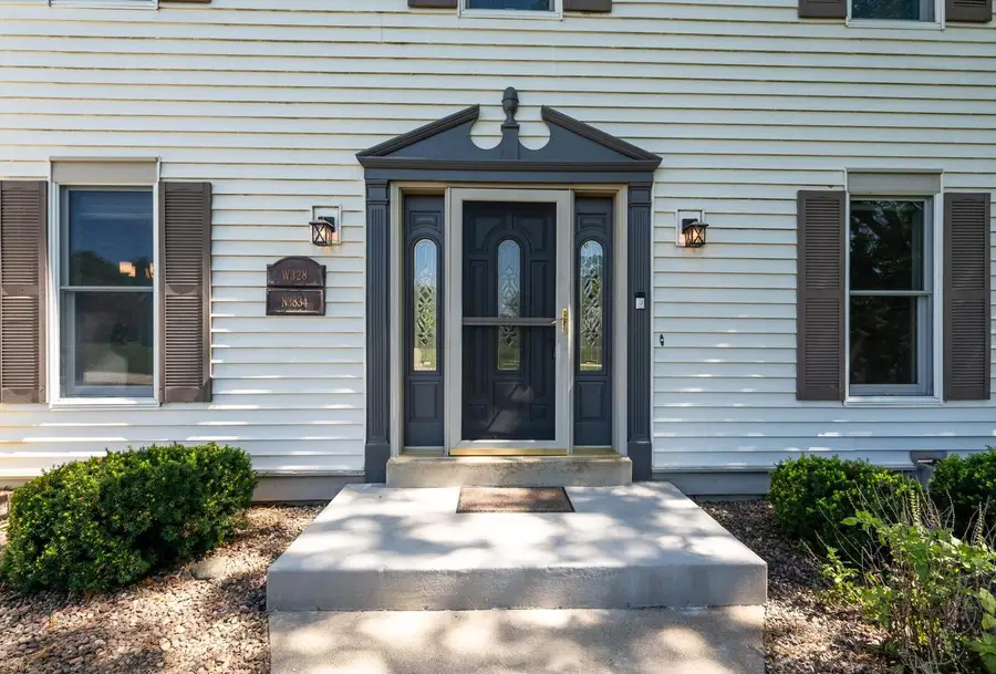 W328N3834 Range Woods DRIVE, Nashotah, WI 53058 - #2