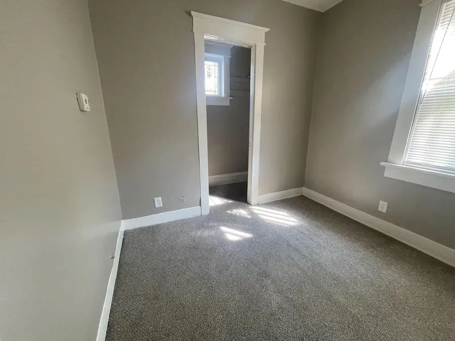 8712-8714 W Mitchell STREET #8714A, West Allis, WI 53214 - #2