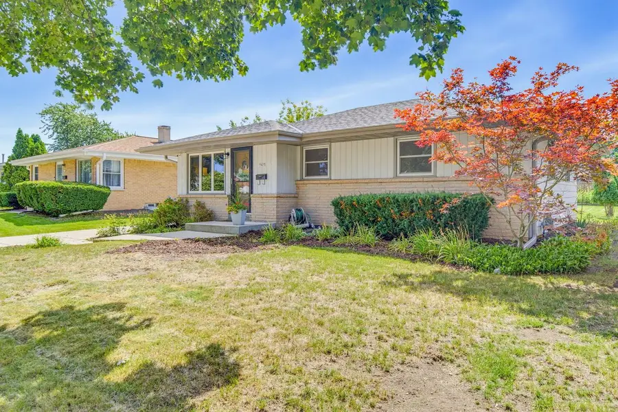 7827 W Eden PLACE, Milwaukee, WI 53220 - #3
