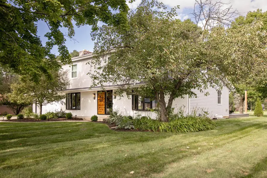W358N5884 Surrey DRIVE, Oconomowoc, WI 53066 - #3