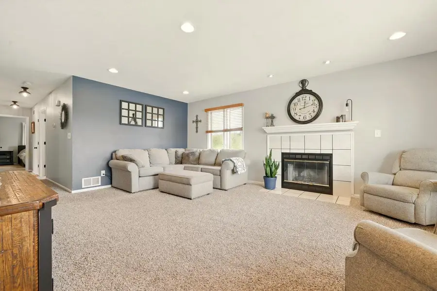 6620 High Hill CIRCLE, Racine, WI 53402 - #3