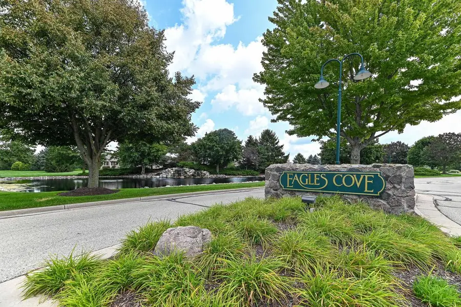 222 Eagle Cove CIRCLE, North Prairie, WI 53153 - #3